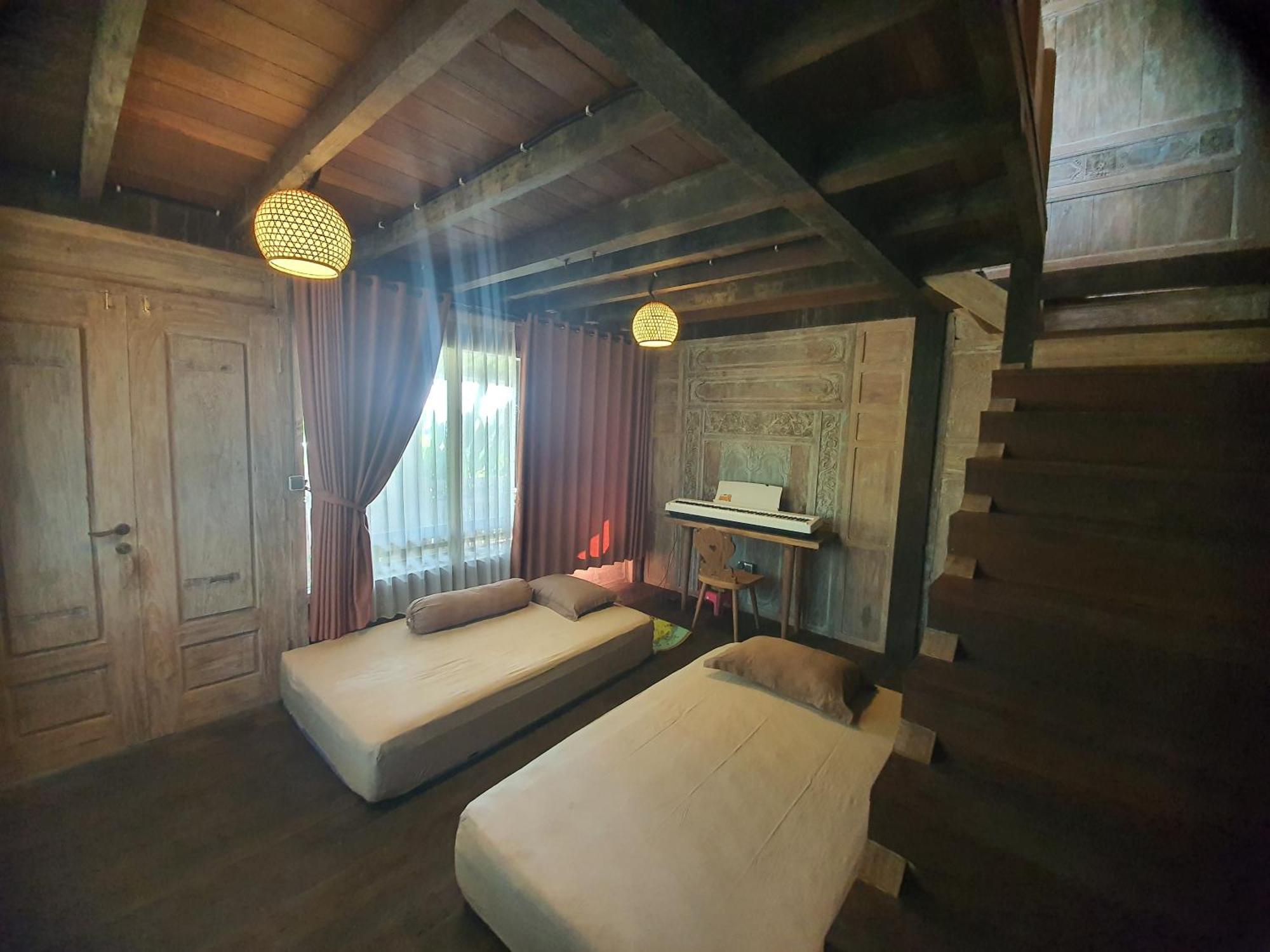 Agaliving Medewi Bed & Breakfast Pulukan Ngoại thất bức ảnh